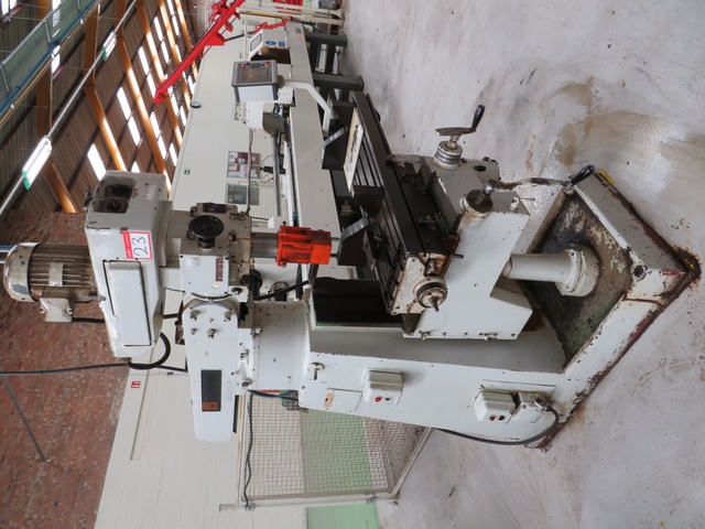 Beaver Universal Turret Milling Machine