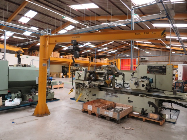 SWF 500kg Free Standing Pendant Controlled Jib Crane