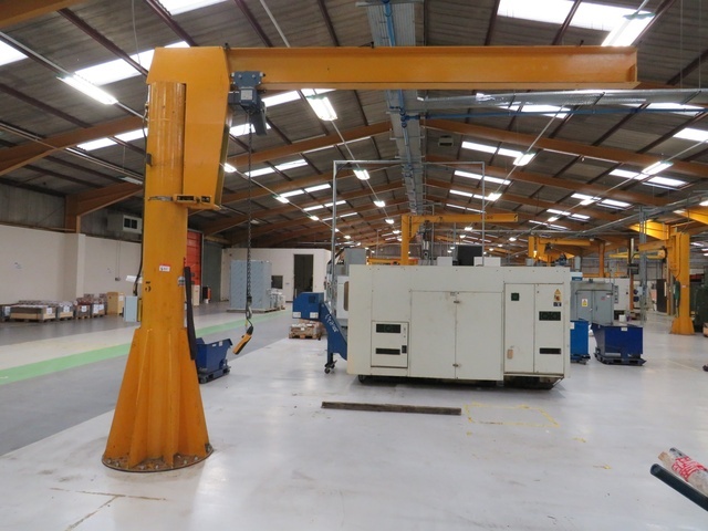 Jib Crane 500kg with Donati Hoist