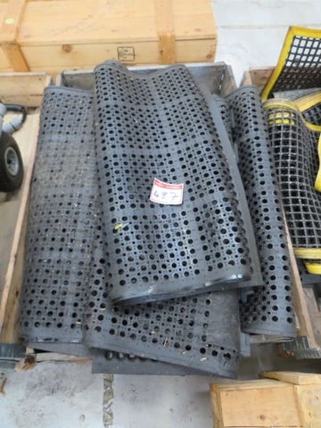Qty of Machine Mats
