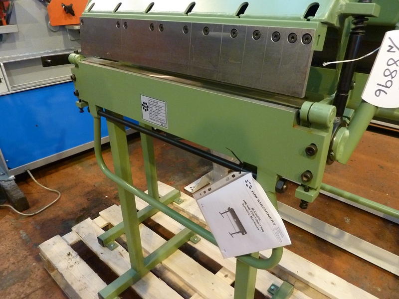 Unused HM MB700S, 650 mm x 1.5 mm, Hand Operated Box and Pan Folding Machine