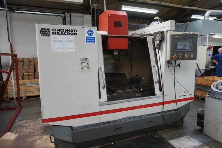 Cincinnati Milacron Dart 750 Vertical Machining Centre