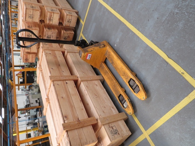 Challenger Pallet Truck 2000kg