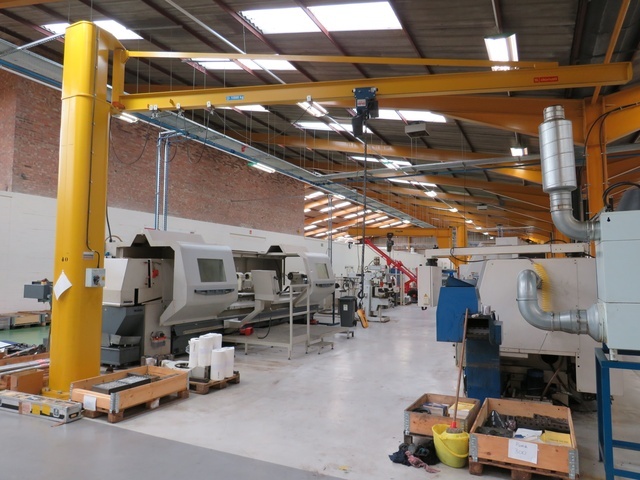 Donati 1000kg Free Standing Pendant Controlled Jib Crane