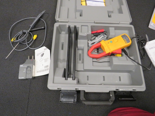 Fluke 1410 AC/DC Current Clamp