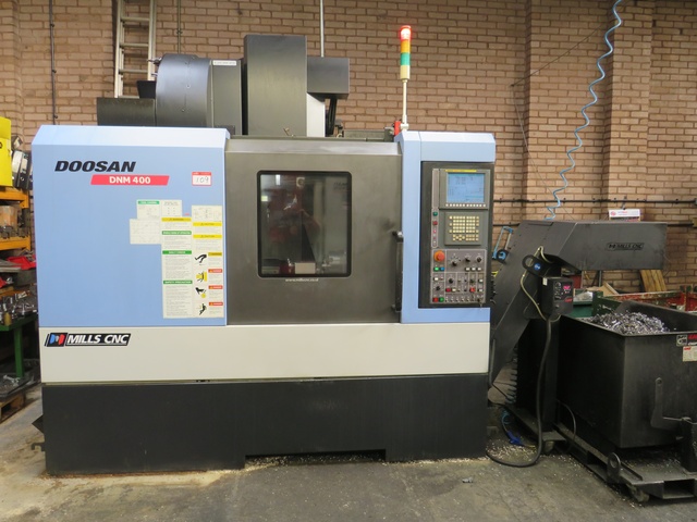 Doosan DNM 400 Vertical Machining Centre