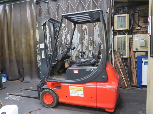 Lansing E16 Linde 3 Wheeler Space Saver Forklift Truck