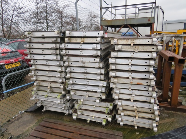 Large Qty of Scaffolding & Scaffold Boards