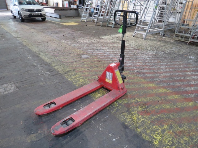 Pallet Truck Capacity 2000Kg