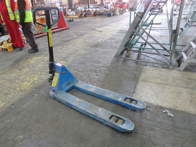 Pallet Truck Capacity 2000Kg