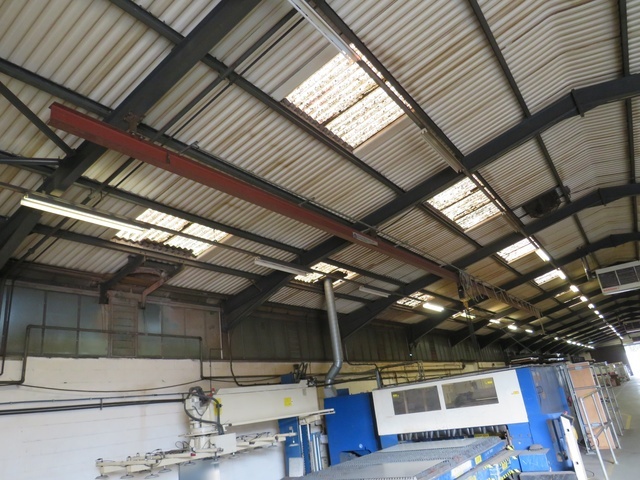 Single Gurder Hoist 26m Length Approx, Stahl Hoist