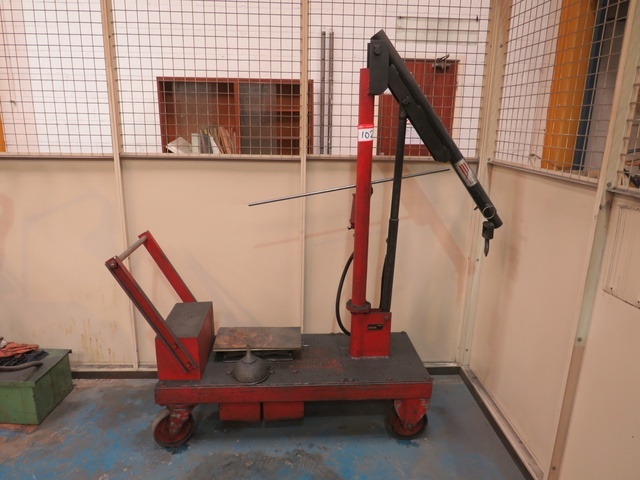 H.F Clearlift Floor Crane