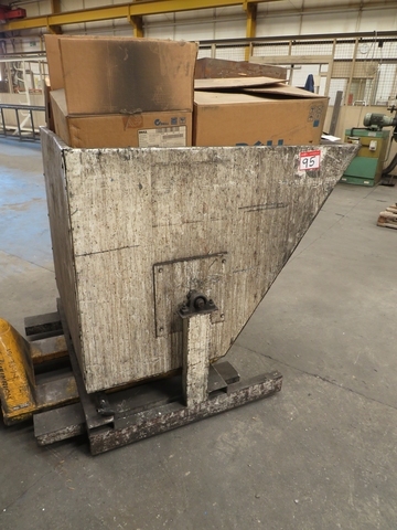 Tipping Skip: 1230 x 980 x 1200mm