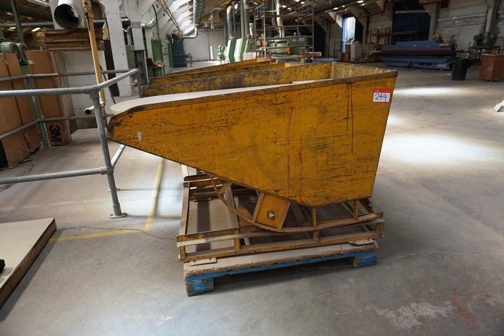 Tipping Skip 1.5m x 930mm x 1m High