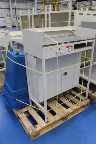 (1) x Operators Desk and (5) x Mobile Bins