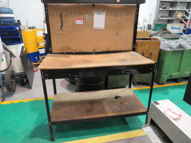 Work Station: 1200 x 600 x 900mm