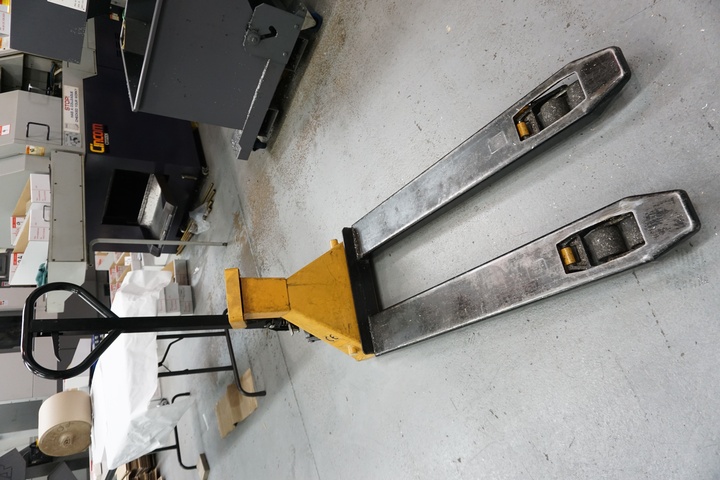 Pallet Truck with Weight Indicator Type T15C