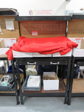 Work Station: 800 x 400 x 900mm