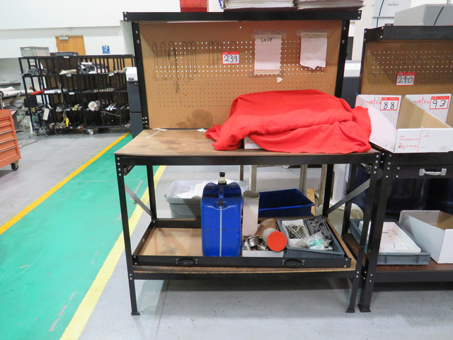 Work Station: 1200 x 600 x 900mm