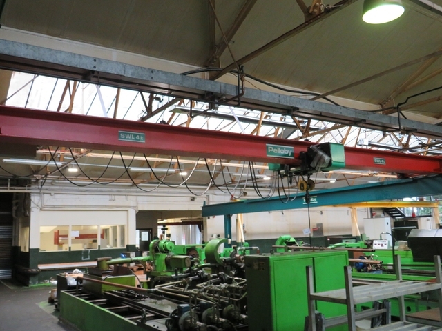 Pelloby 4 Ton Crane and 1 Ton Crane