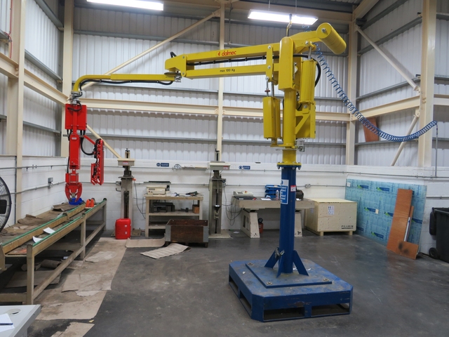 Dalmec Pneumatic Hoist