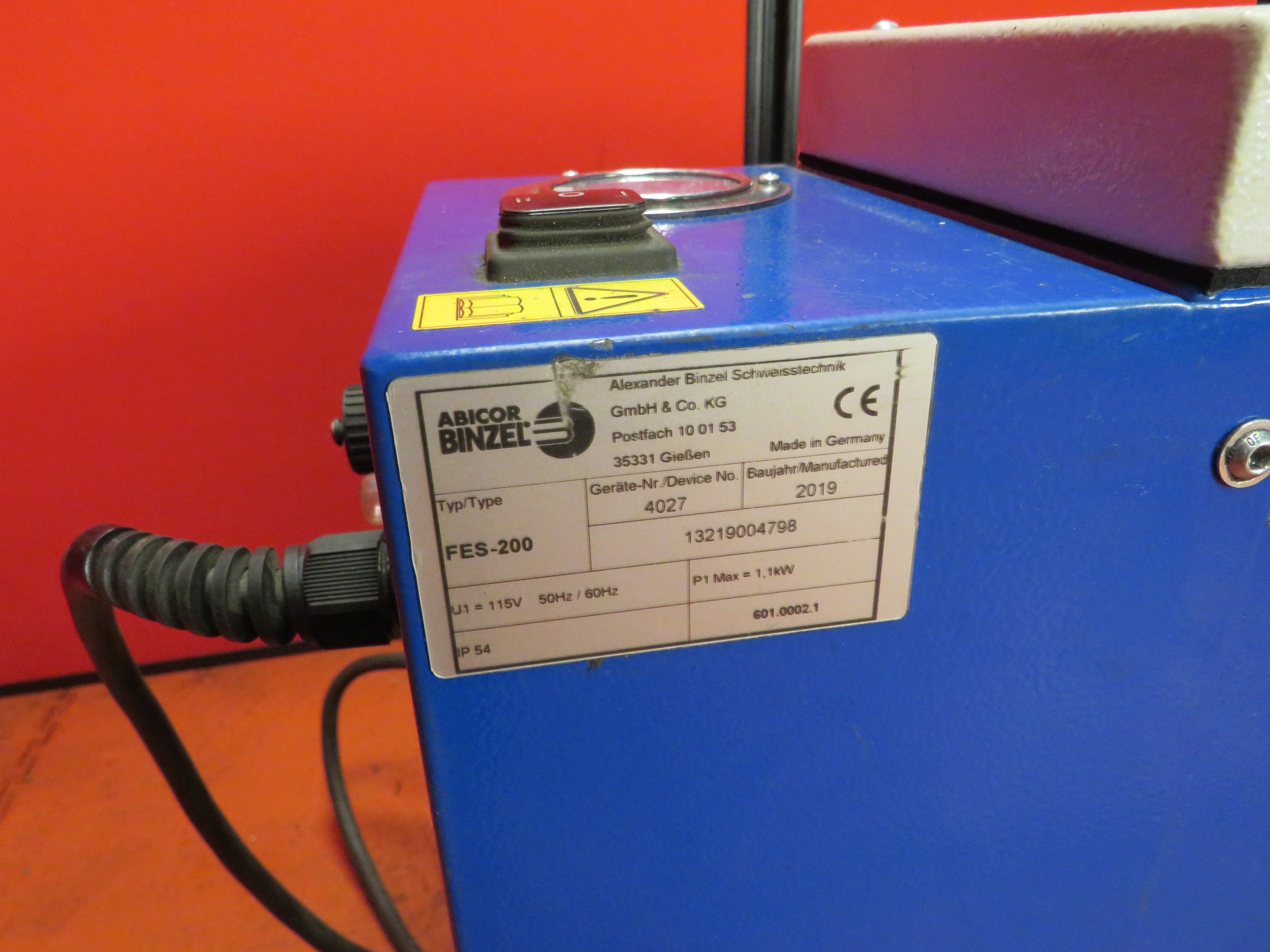 (2) x Binzel FES-200 Fume Extraction System including (2) x Binzel Rab Grip 25AK 4mtr Torch