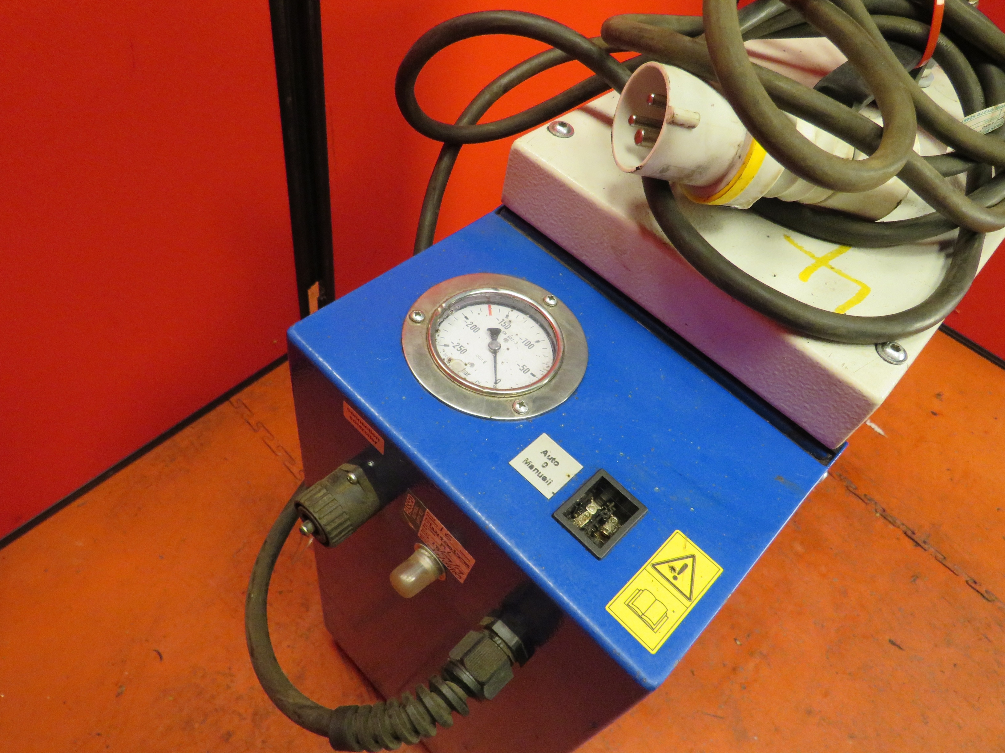 (3) x Binzel FES-200 Fume Extraction System including (3) x Binzel Rab Grip 25AK 4mtr Torch