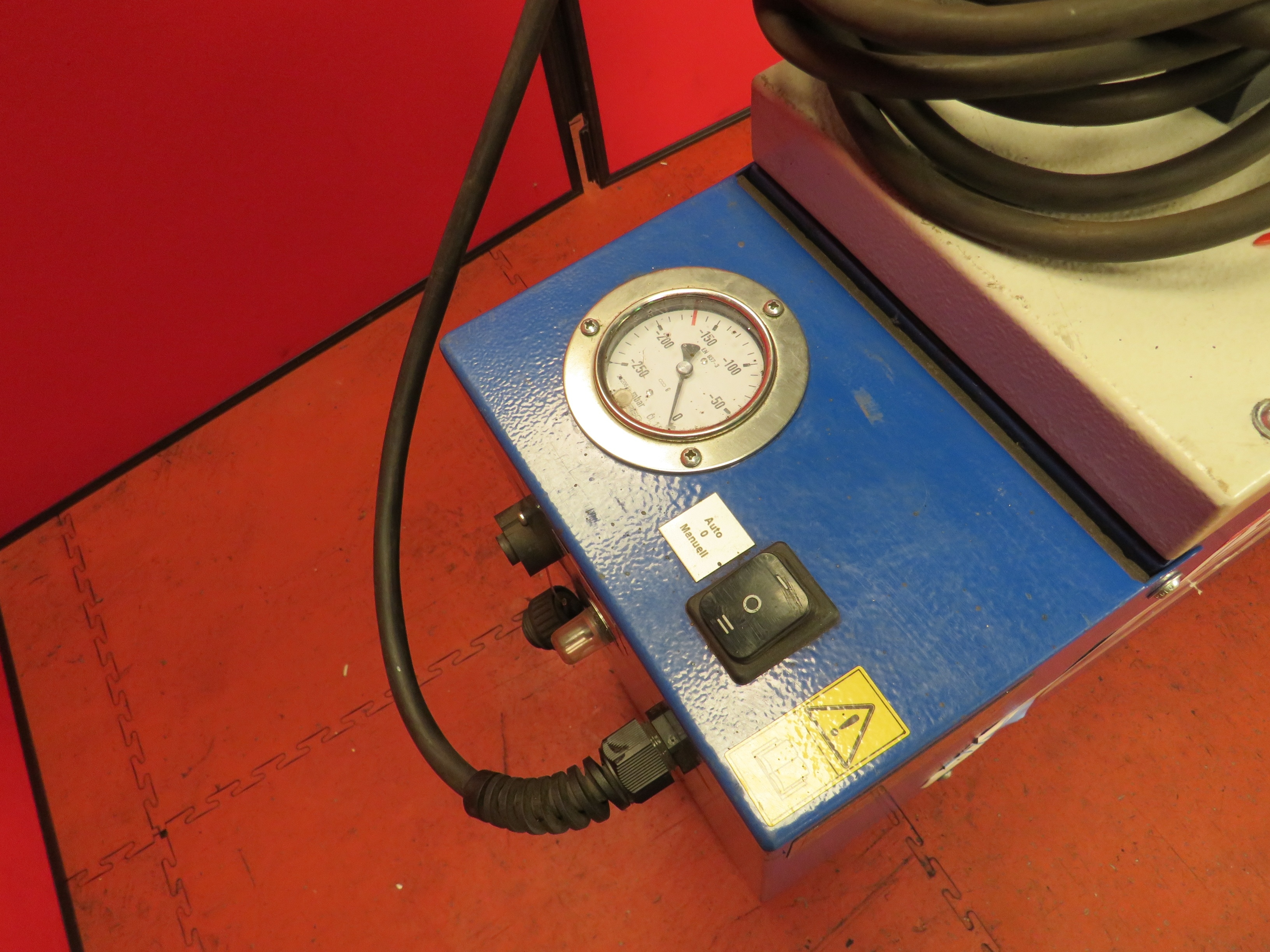 (4) x Binzel FES-200 Fume Extraction System including (4) x Binzel Rab Grip 25AK 4mtr Torch