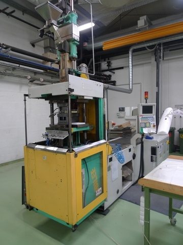 Arburg Allrounder Centex 320C 500-100U Vertical Plastic Injection Moulding Machine