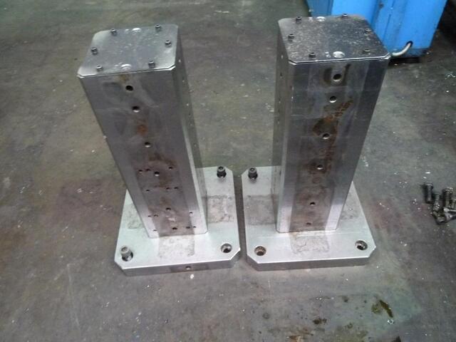 (2) Tombstones previously used on Kitamura Mycenter Machine