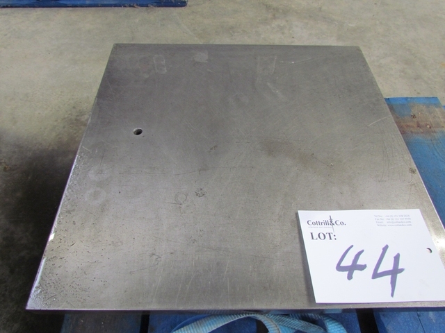 18" X 18" Surface Table