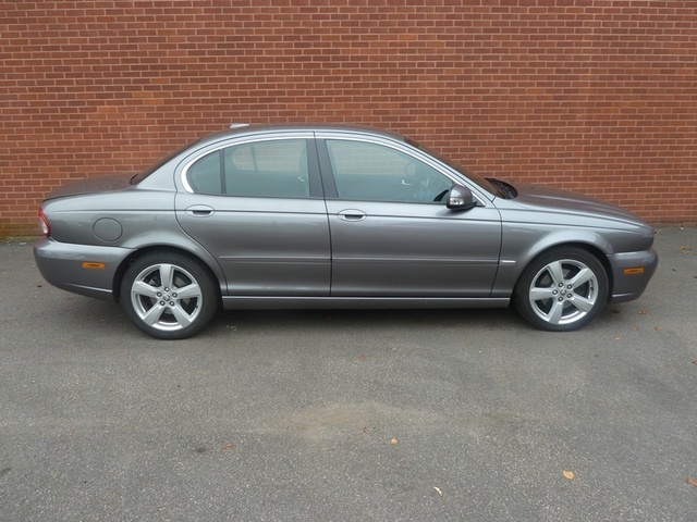 Jaguar X Type 2.2L Diesel SE Saloon (2009)