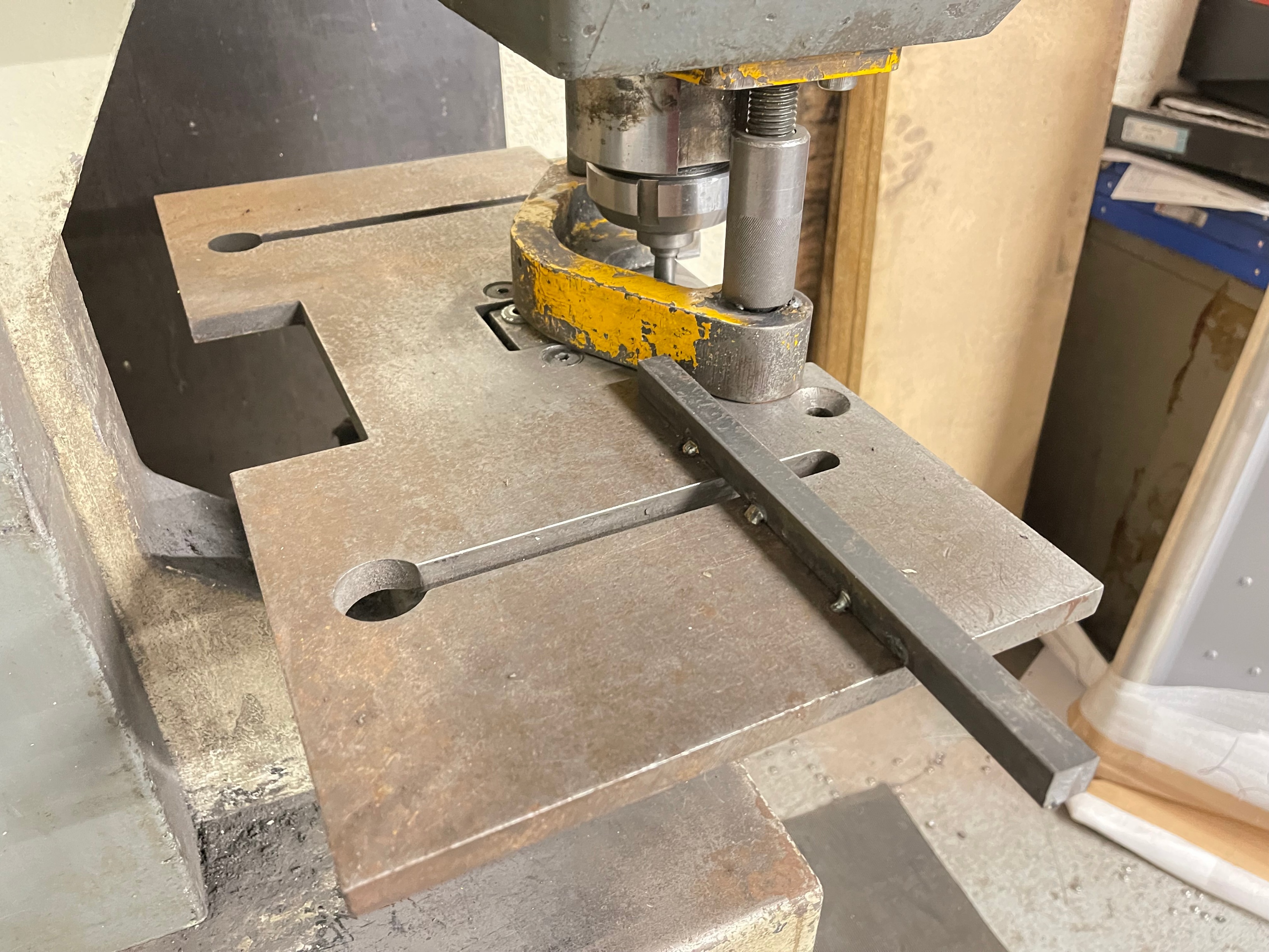Kingsland 50P Hydraulic Punch
