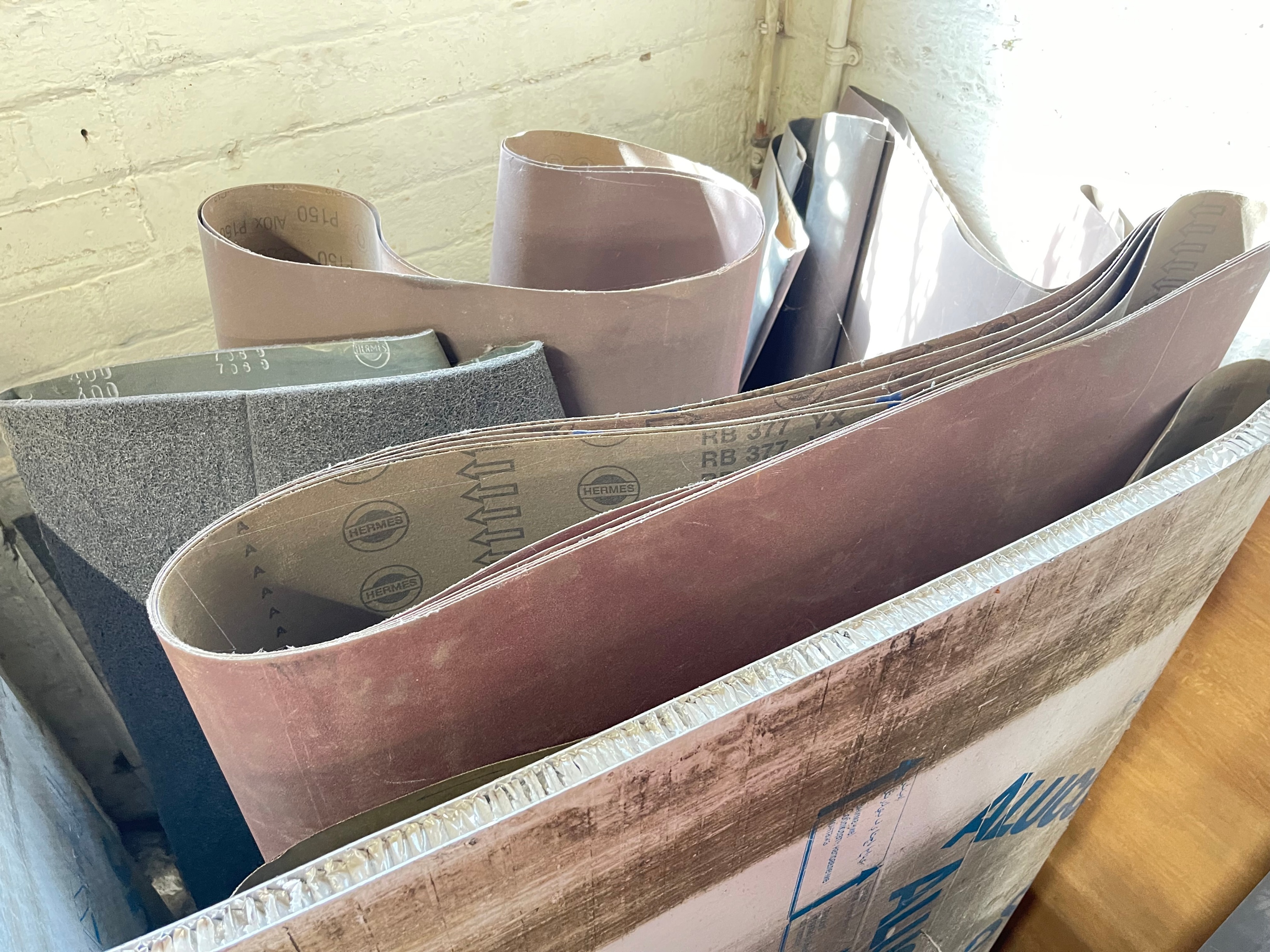 Linden MO/D-1300, Incl. Various Linishing Belts