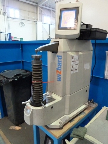 Akashi Wizhard HR521 Hardness Testing Machine