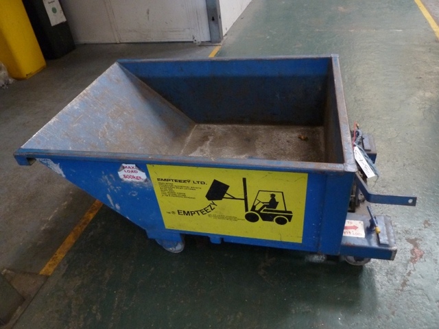 Empteezy ATS2 500kg Tipping Skip