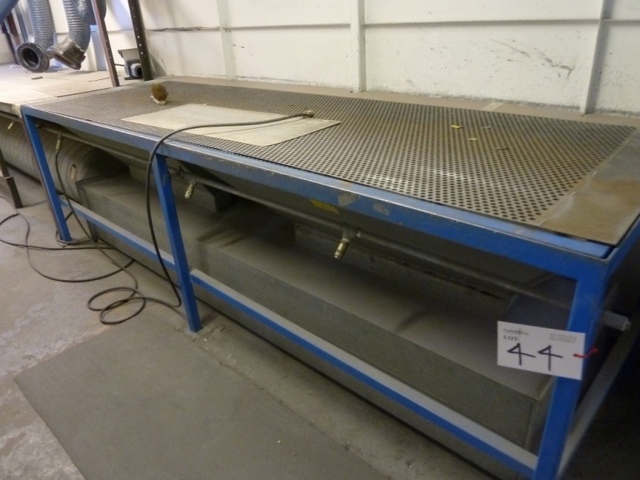 3m Steel Framed Fettling Bench with Extraction