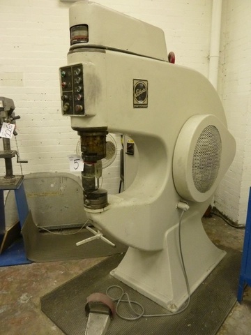 Eckold Type KF 665 Kraft Former