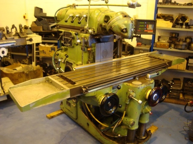 Huron Model KU5 Universal Milling Machine