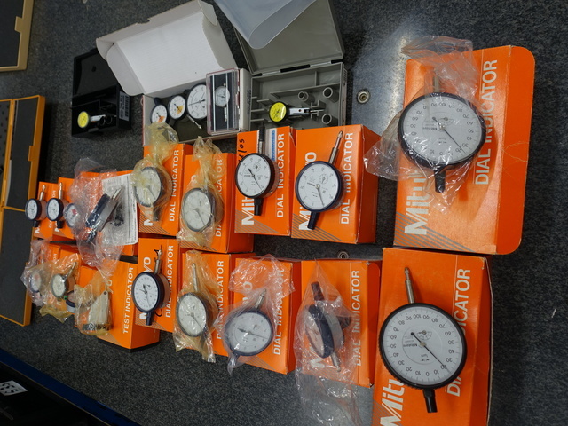 Mitutoyo / Mahr Dial indicators