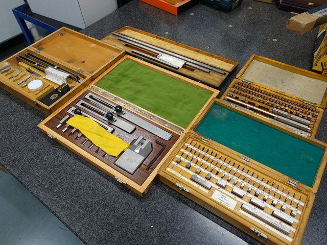 Slip gauges and accessories