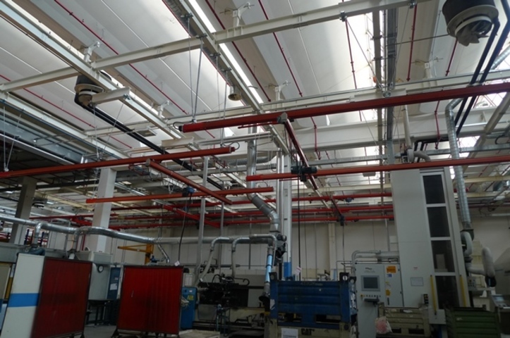 Demag Chain hoists with KBK monorail systems