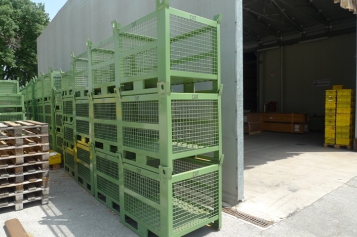 Steel stacking storage cages