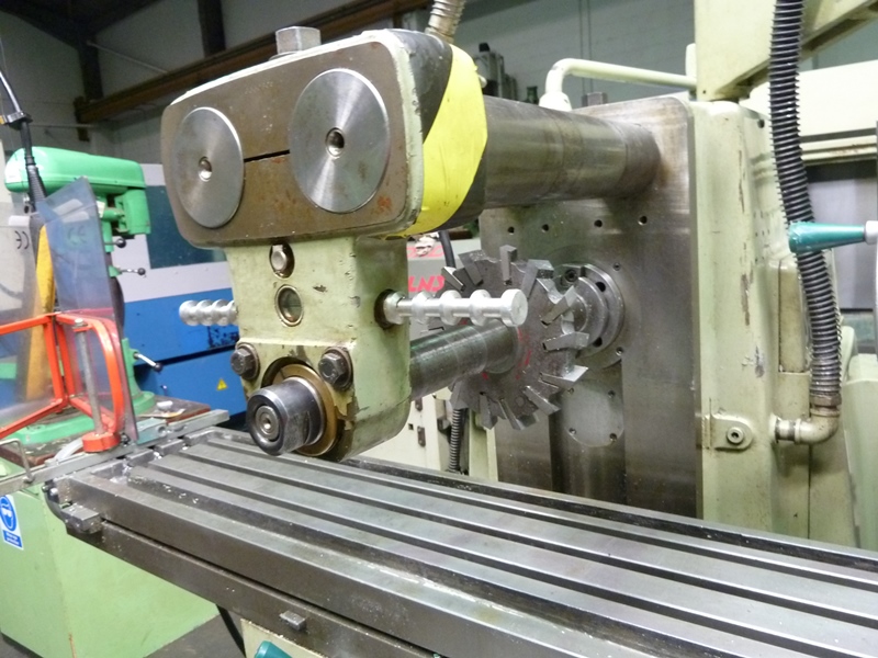 Kearney and Trecker Milwaukee 307 S-12 Horizontal Milling Machine