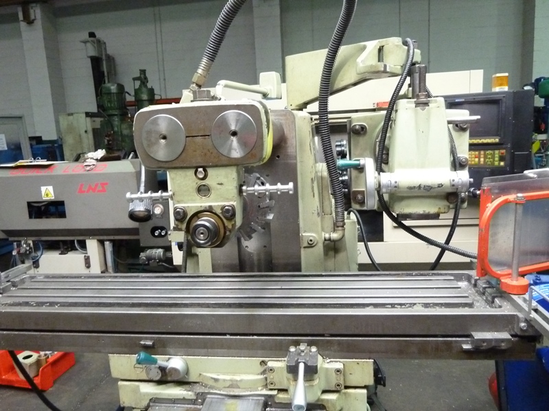 Kearney and Trecker Milwaukee 307 S-12 Horizontal Milling Machine