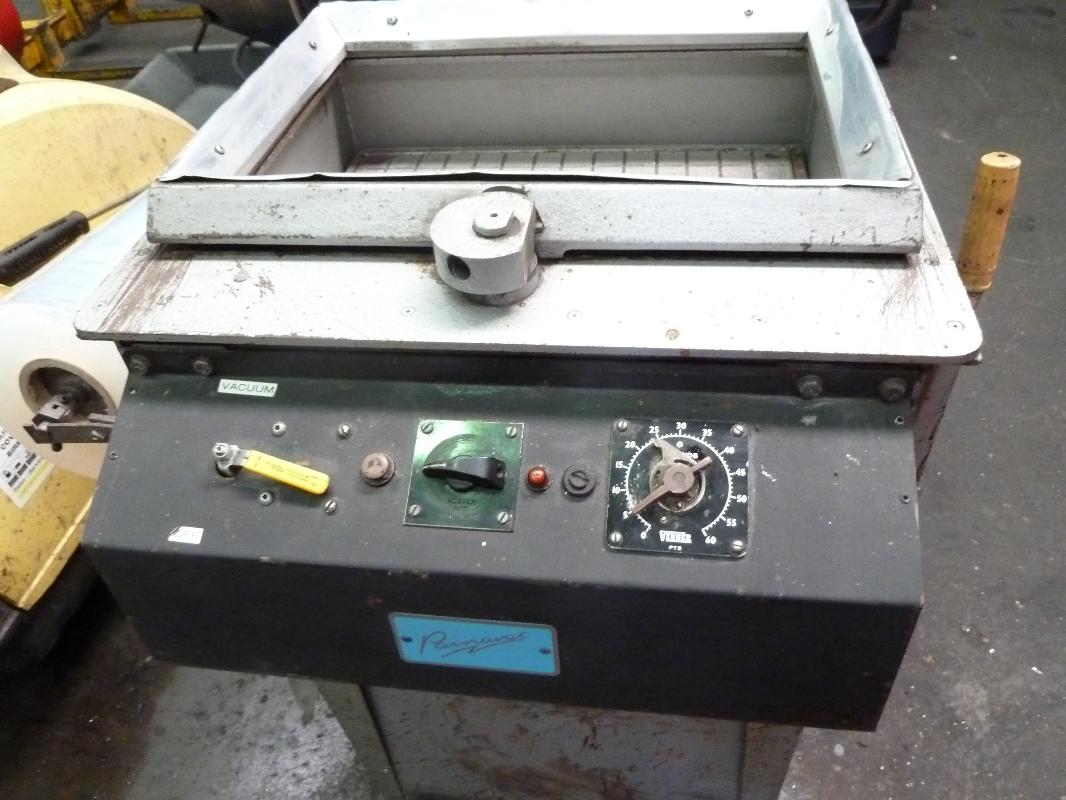 Parnavac Vacuum Packing Machine