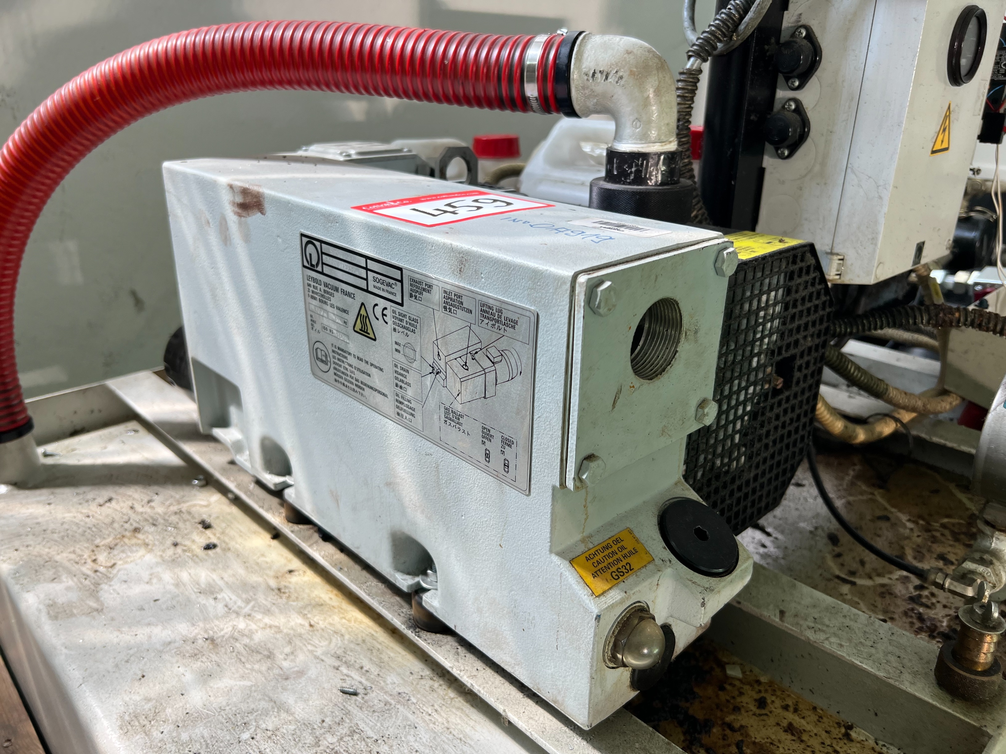 Leybold SV65 10907 Vacuum Pump