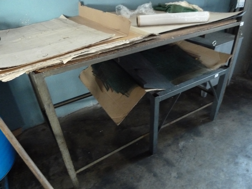 (4) Benches