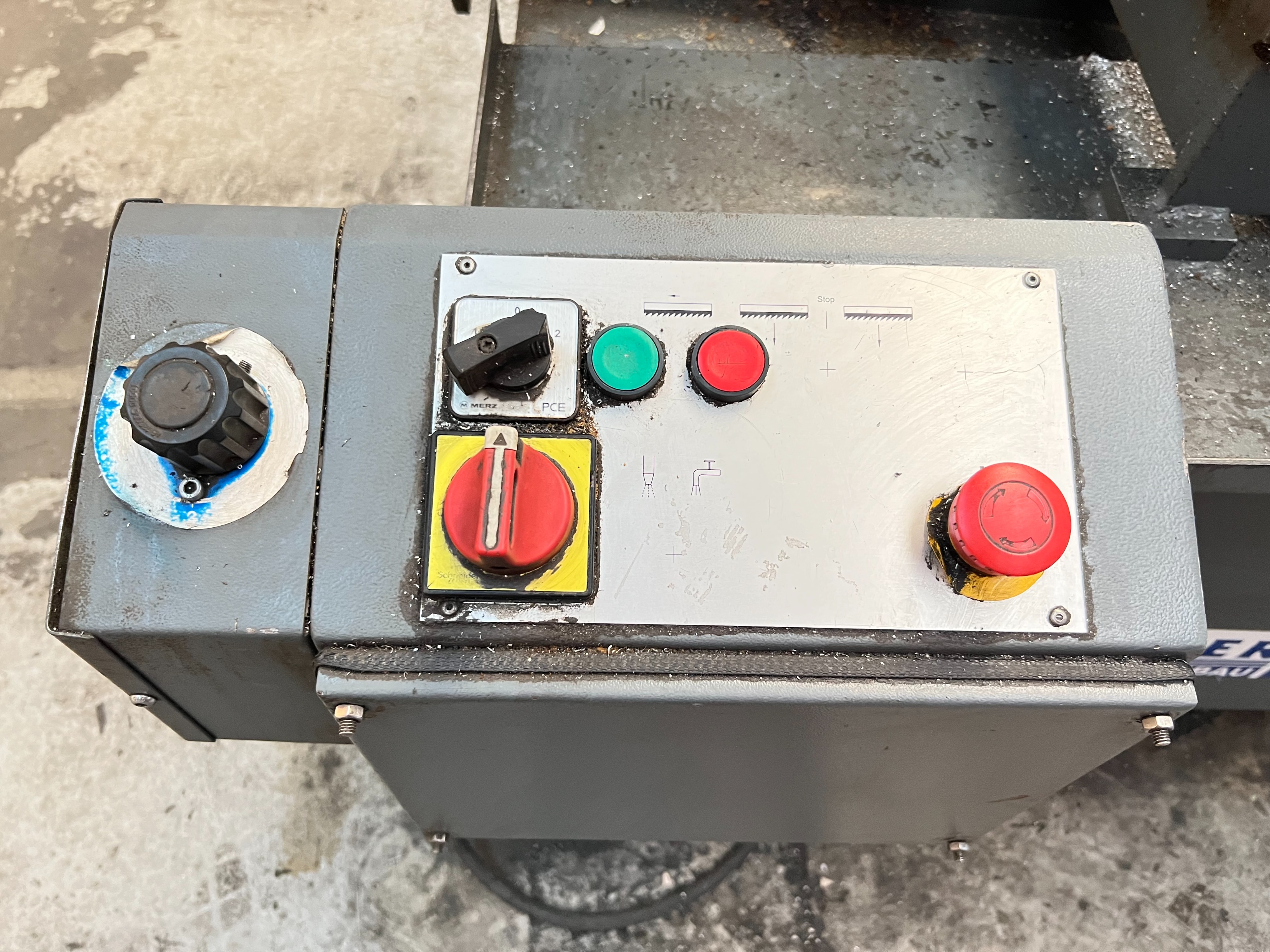 Bauer S 320 DG - L Horizontal Bandsaw