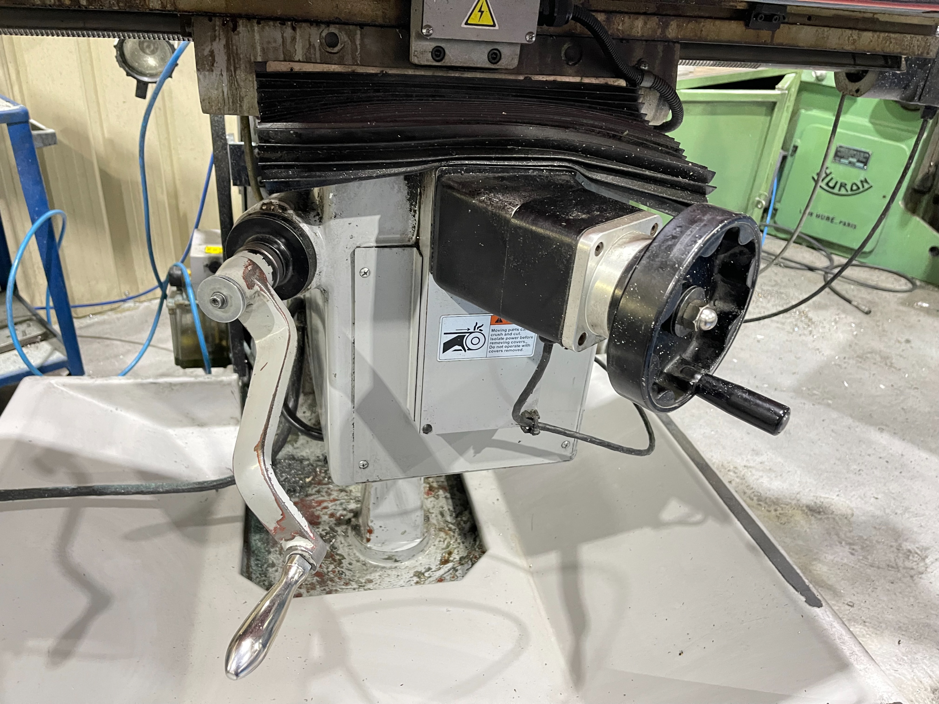 XYZ SMX2000 Turret Mill